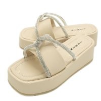 صندل زنانه چیچک